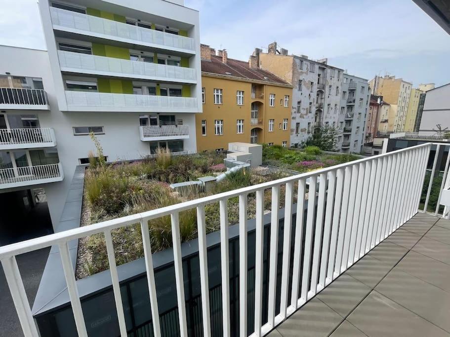 Apartment Karel With Garage Parking Prague Extérieur photo