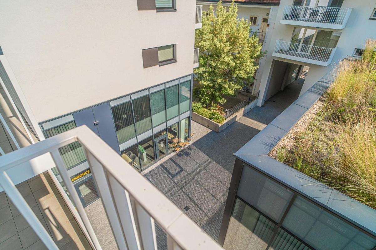 Apartment Karel With Garage Parking Prague Extérieur photo